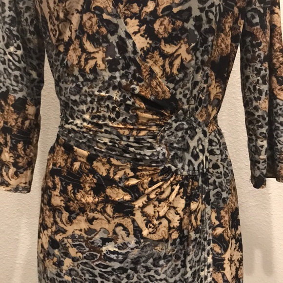3/4 sleeve wrap dress - Picture 4 of 4